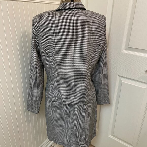 ALL THAT JAZZ HOUNDSTOOTH BLACK AND WHITE TWO PIECE VTG SUIT, JUNIOR SIZE 13/14. - Picture 6 of 14